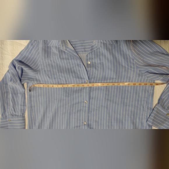 Vince Celestine Oversized Stripe Shirt - Picture 7 of 8